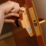 Locksmith Key Store Cleveland, OH 216-606-9129 - new-locks-installation